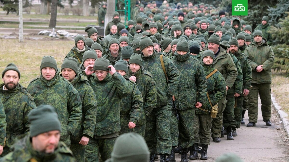     Народ жаждет свободы и справедливости. Люди возмущены вводом новых правил, запрещающих выезд из страны после появления в реестре повестки в военкомат.