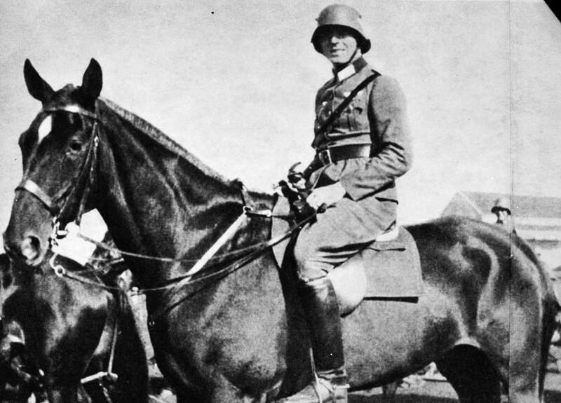 Клаус Шенк фон Штауффенберг (1907 — 1944).