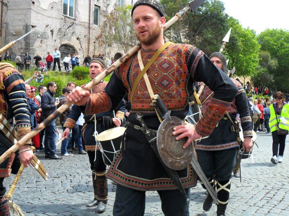 Хевсуры - лучшие воины среди грузин. Чем они отличаются и почему так ...