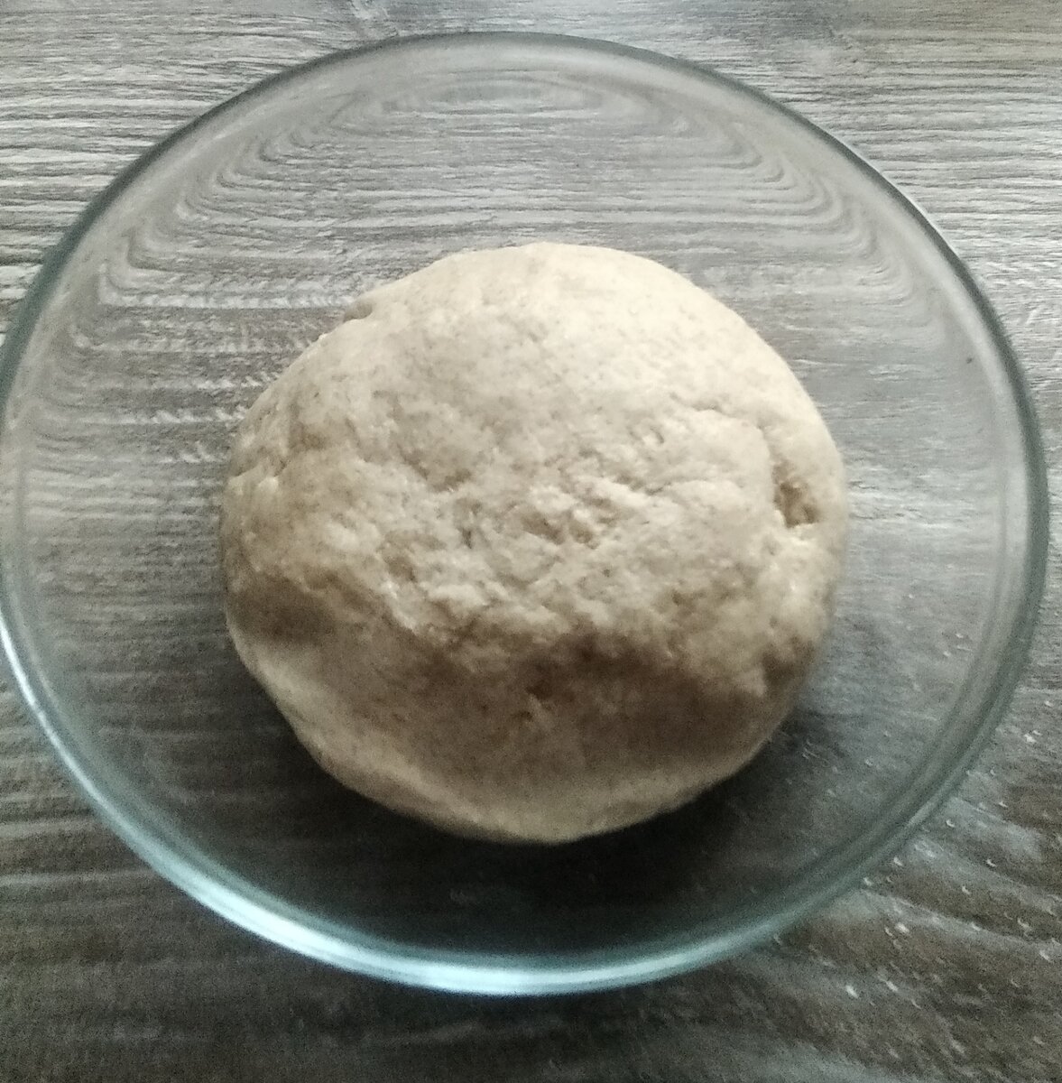 Вымешиваем гладкое тесто. 