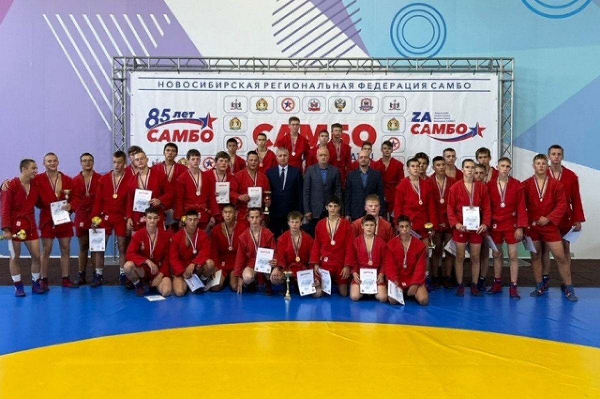    Томские спортсмены выиграли медали на турнире по самбо