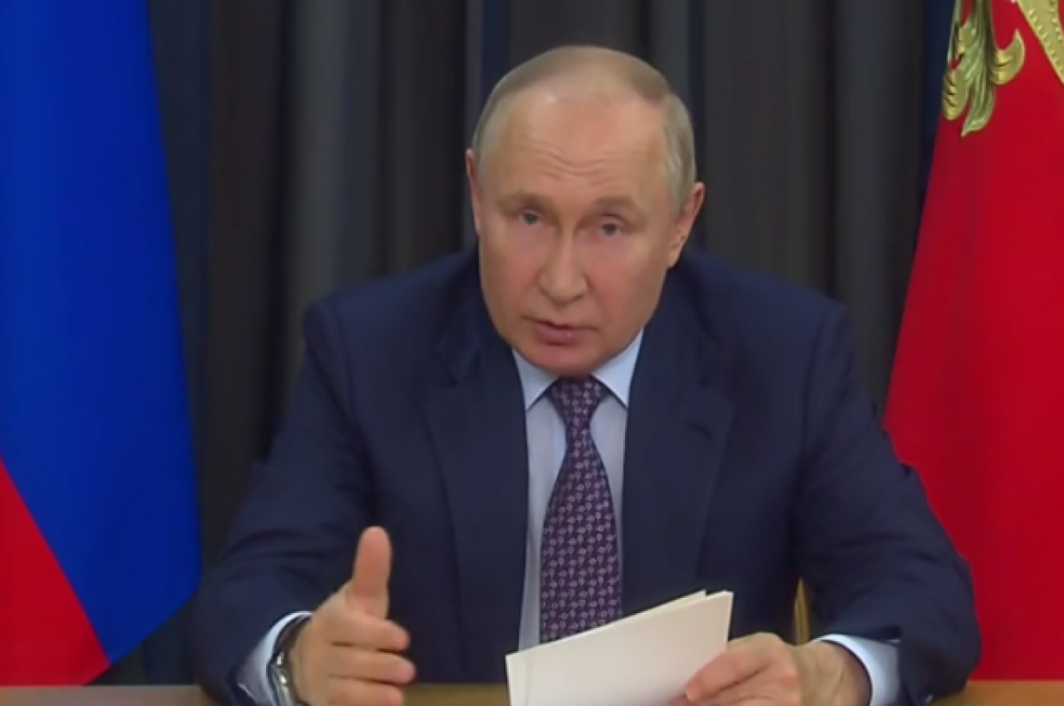    Путин поручил установить срок окончания строительства моста через Лену
