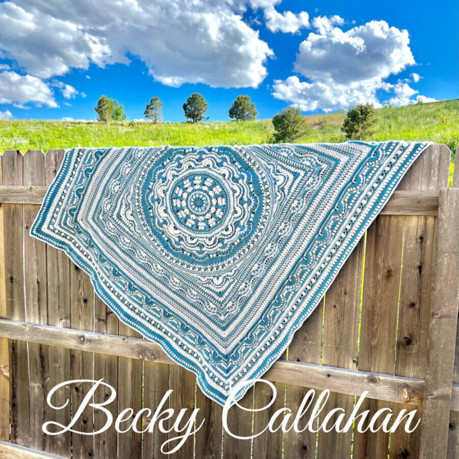    Revelation CAL: готовый плед Becky   
Источник: crystalsandcrochet.com