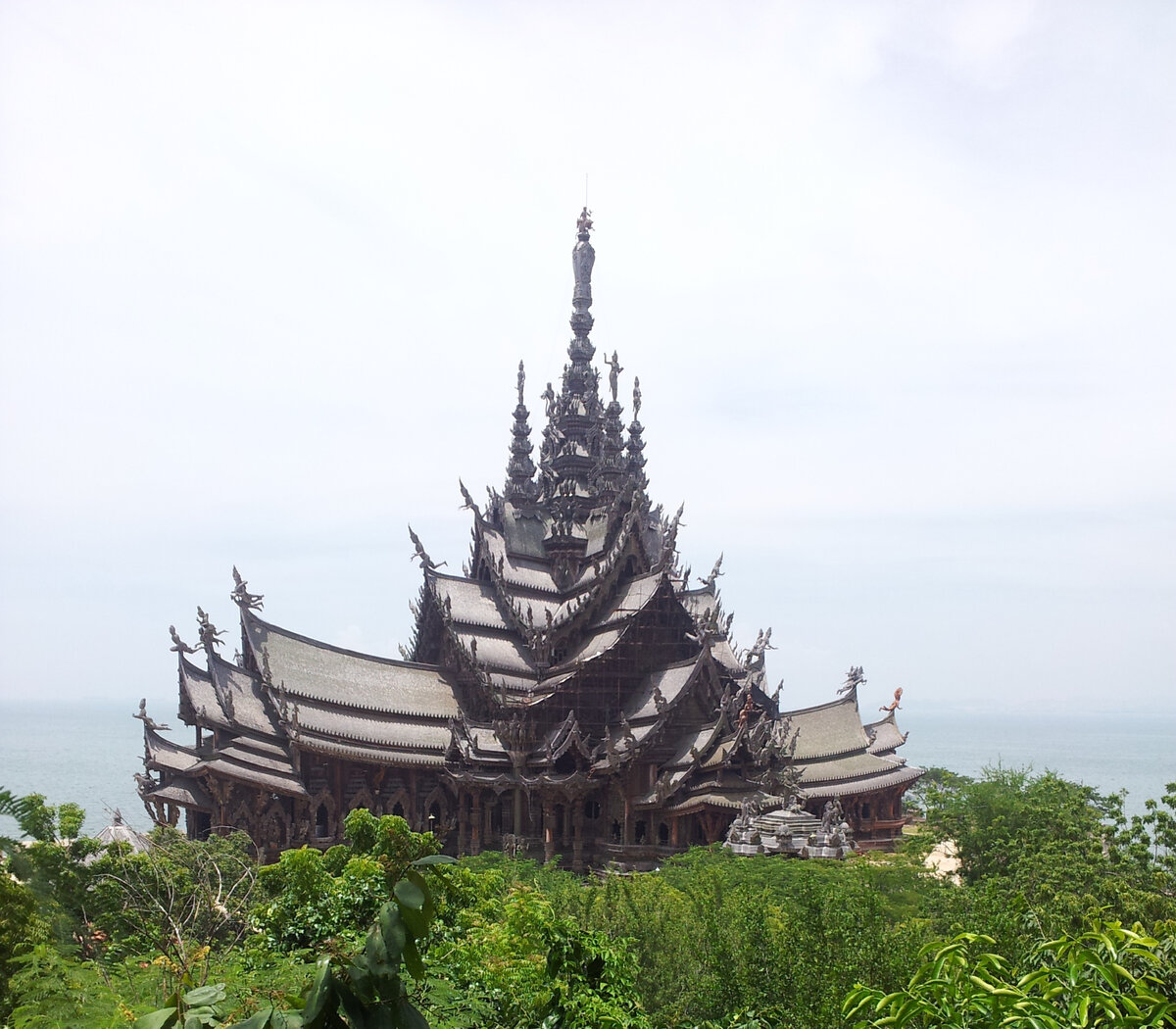 Деревянный храм в Паттайе