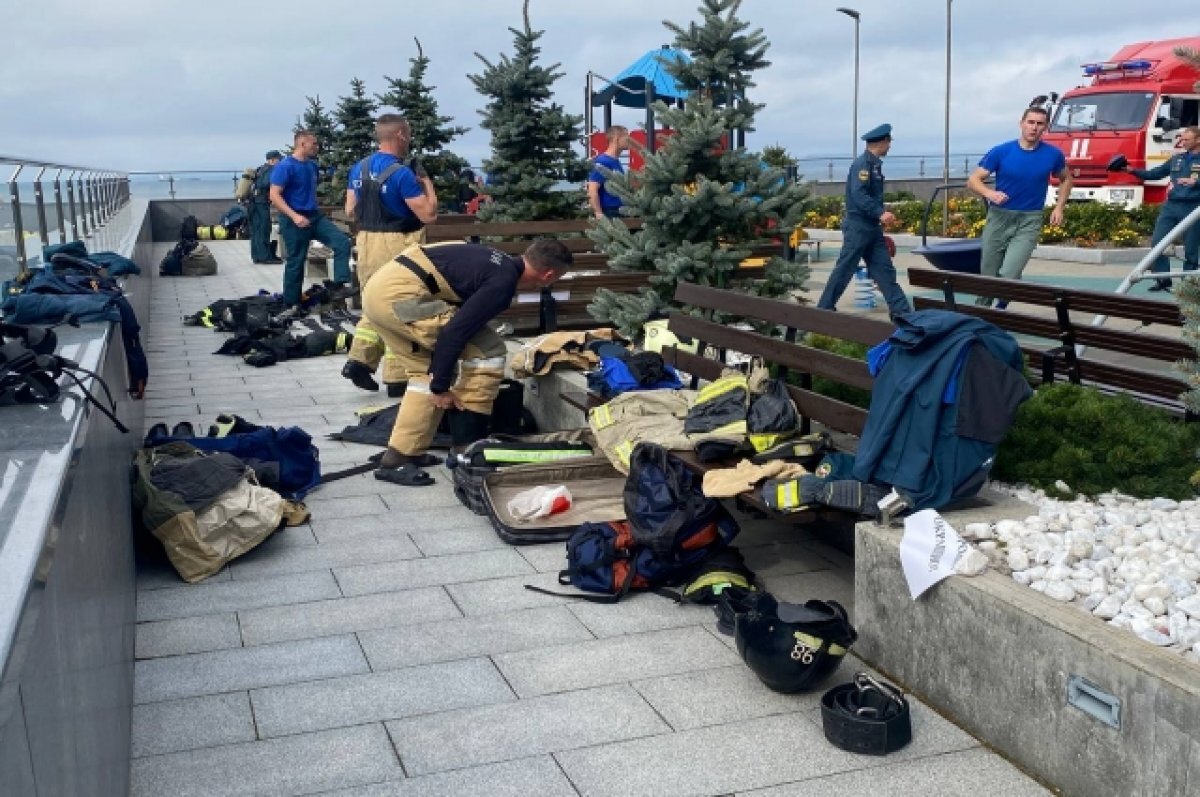    Во Владивостоке пожарные поднялись на 41 этаж за 6 минут