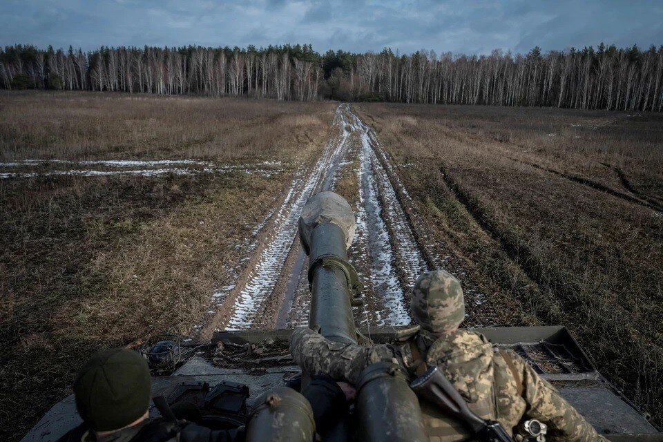    Российские войска вывели из строя редкие шведские танки Strv 122 ВСУ REUTERS