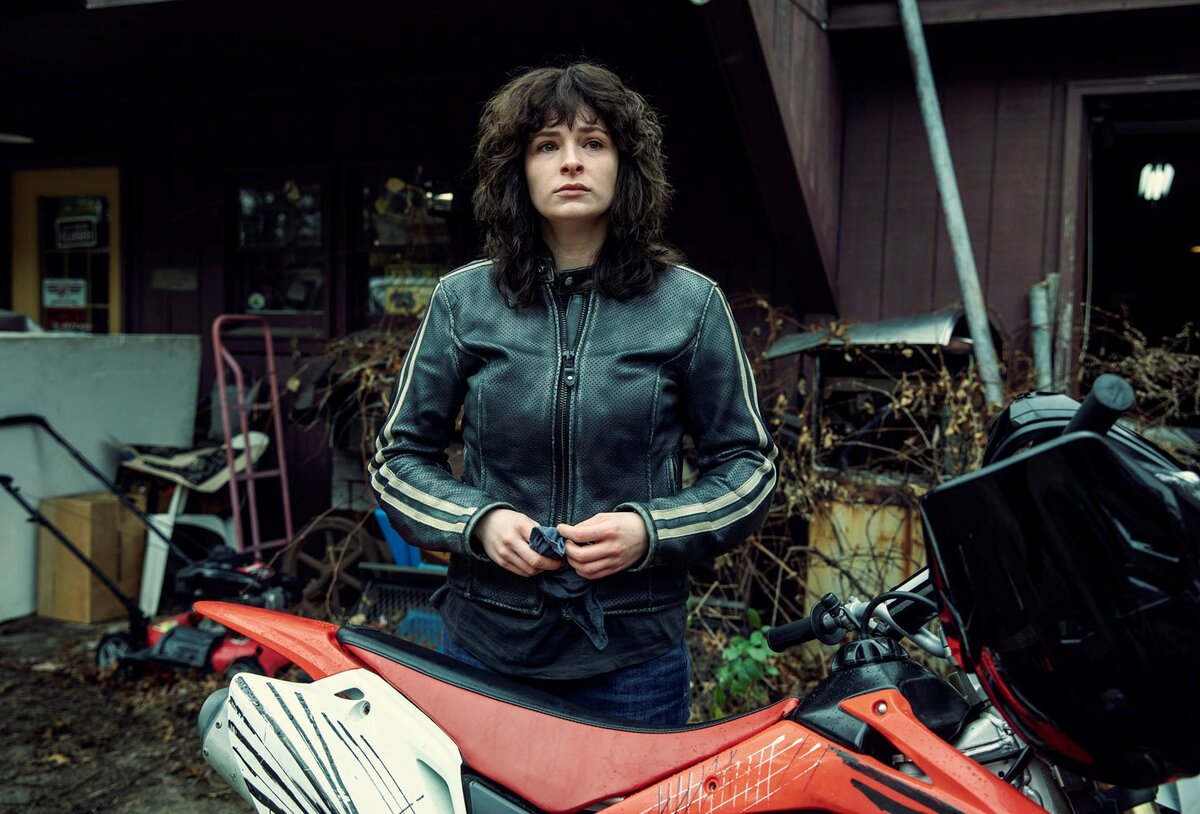 Кадр из сериала "Страна Рождества/NOS4A2"