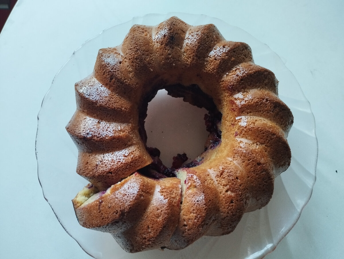 Кекс получается не очень сладким и пышным!