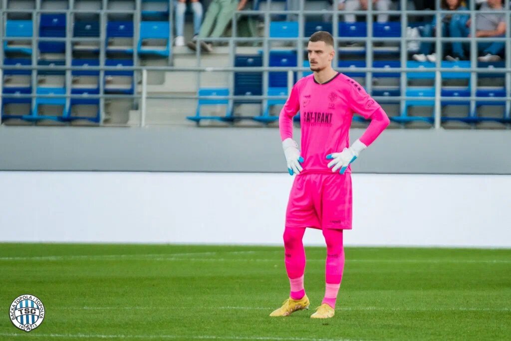 Цска белград обзор. Полузащитник. Фото москва белград цска. Цска белград обзор. Вратарь цска.