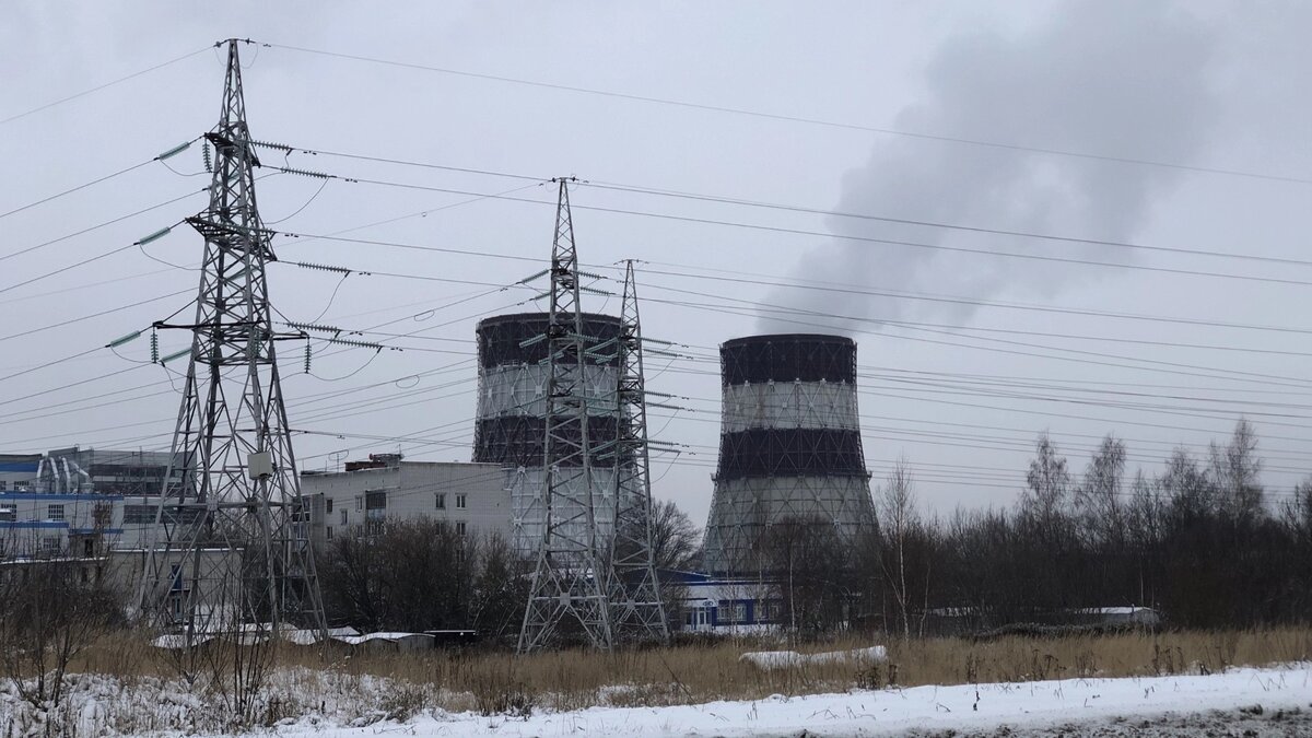     В Казани местные жители вновь пожаловались на неприятный запах. Своим негодованием они поделились с корреспондентом издания Inkazan.