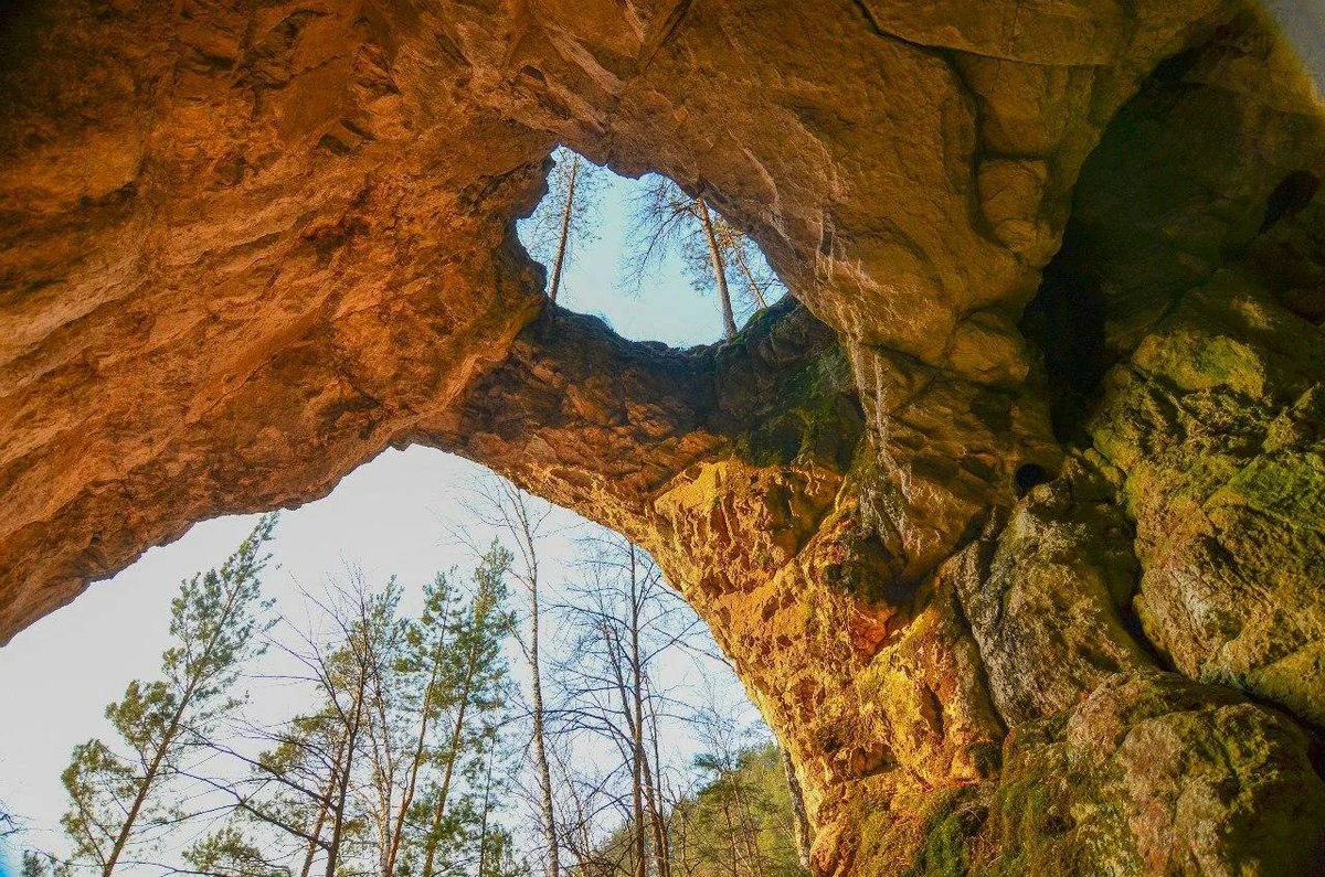 Сикияз Тамакский пещерный комплекс. Сикияз тамак пещеры. Пещера Сикияз-тамак Челябинская область. Река ай Сикияз тамак.