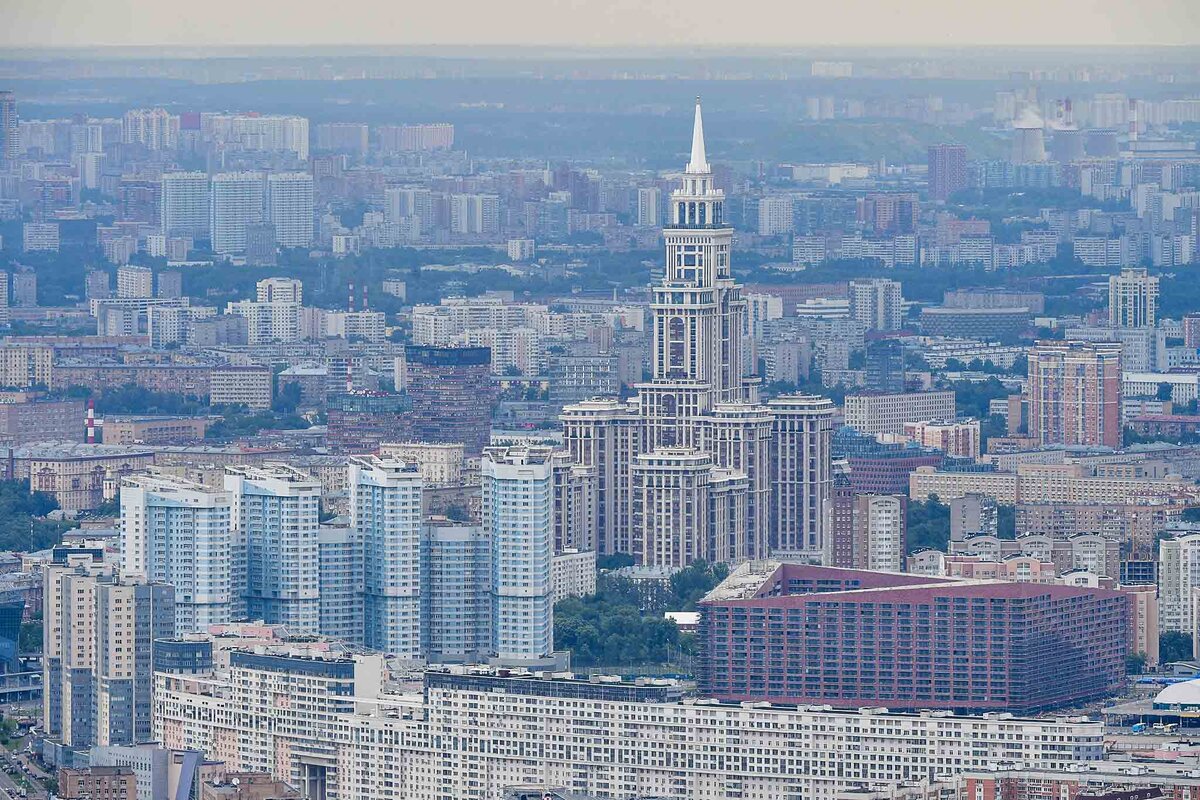 Ошеломительный вид с небоскреба "Триумф-Палас"