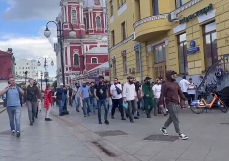    В Москве мусульмане пытались митинговать против действий правоохранителей
