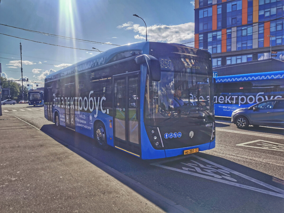 Электробус 490115 КамАЗ-6282 на маршруте № 959. 1-й Митинский переулок.