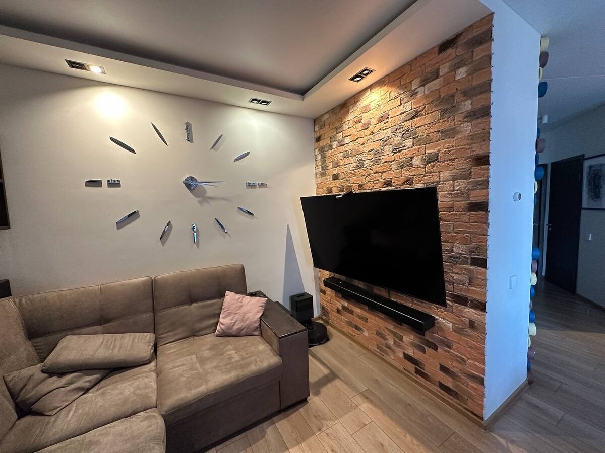 Плитка под кирпич в интерьере квартиры