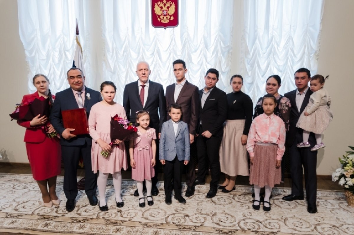    Шестикомнатную квартиру получила многодетная семья в центре Мурманска