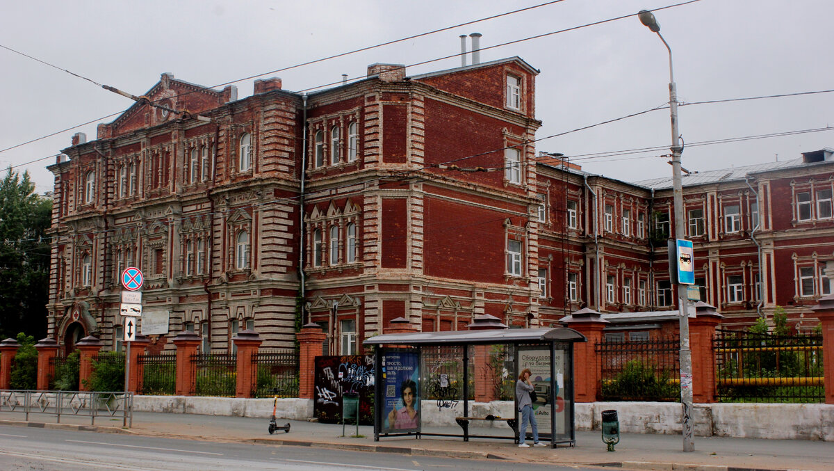 Здание бывшего роддома Общества Красного Креста, Самара (фото 19.07.2023г.)