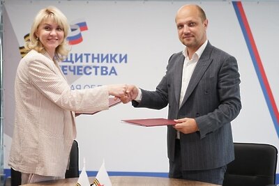    Подписание соглашения между Минспортом Подмосковья и региональным филиалом фонда поддержки участников СВО «Защитники Отечества» © Пресс-служба Министерства физической культуры и спорта Московской области