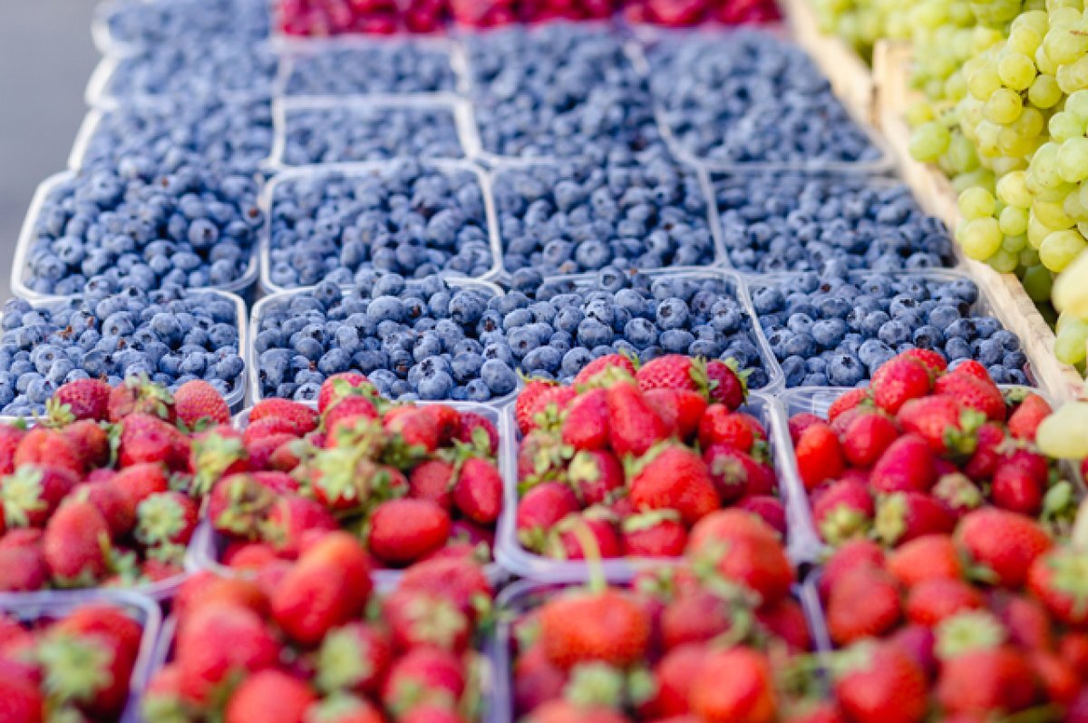    Сладкая клубника, горькая цена.