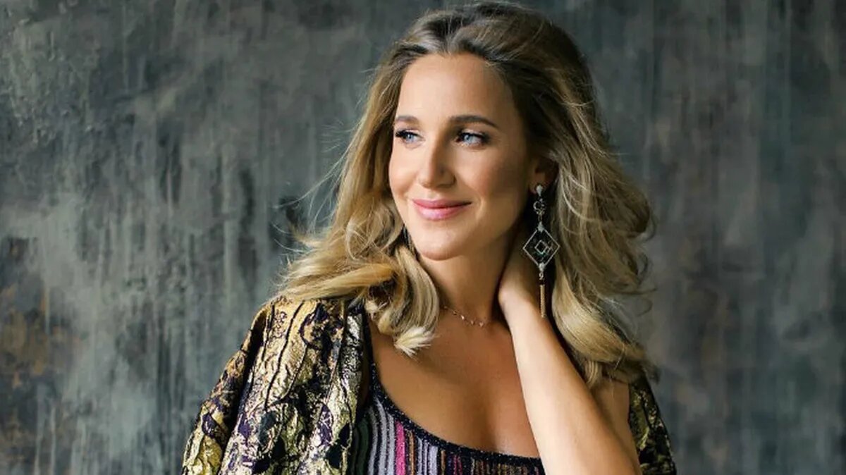 Над Ковальчук не властны годы и роды. Фото: galeratut.ru