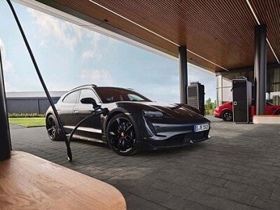    Porsche сделала элитную «заправку» для электрокаров