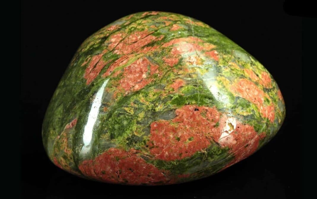 Унакит. Фото из Интернета.