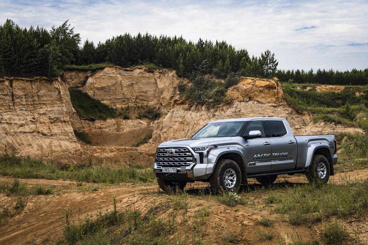    Tundra Arctic Trucks   
Arctic Trucks