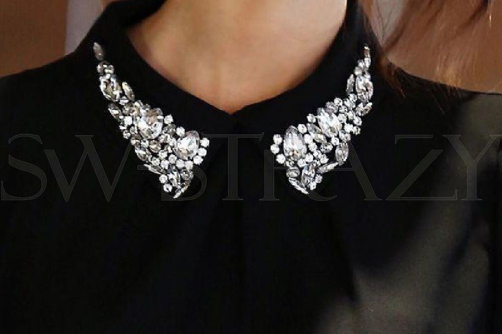 Стразы на воротнике