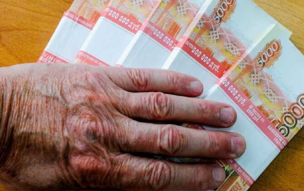 В Тверской области два великолучанина помогали аферистам обворовывать пенсионеров