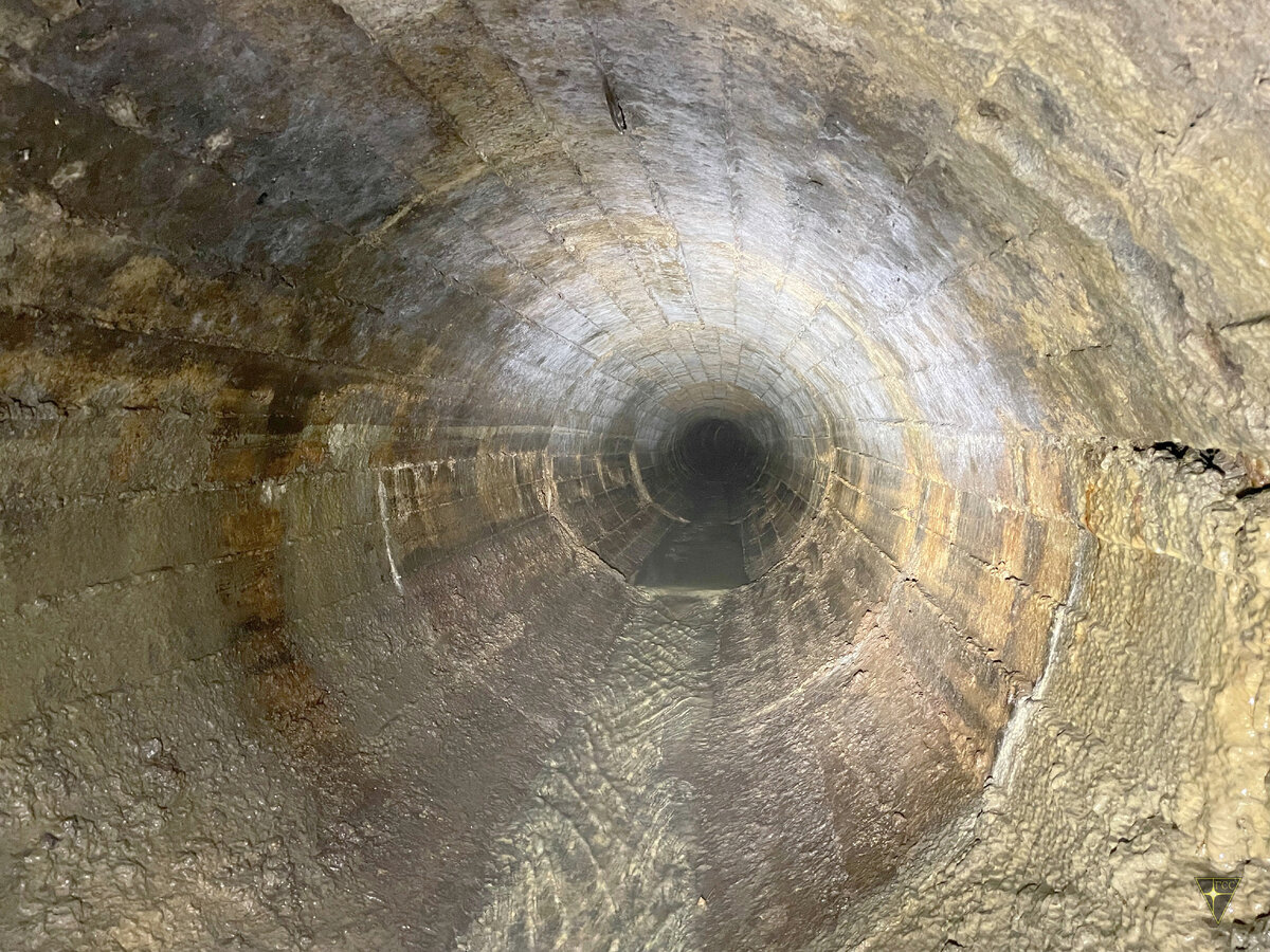 После Чуры мы ощутили, что есть ещё порох в пороховницах и ягоды в ягодицах. И отчего бы не посетить коллектор некоего ручья или скромной речки?-15