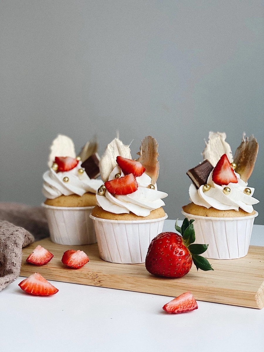 На фото капкейки нашей ученицы с курса Начинающий кондитер" 😍