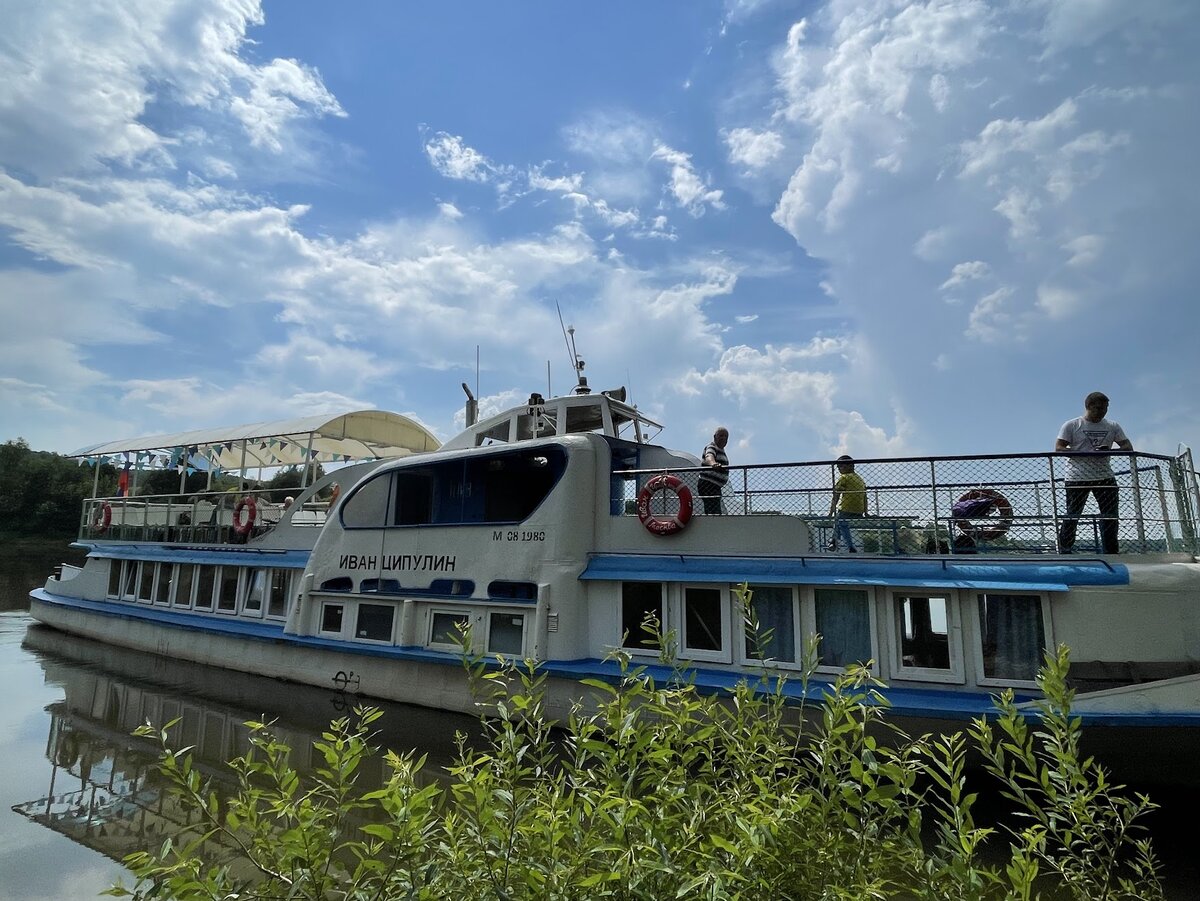Теплоход по Оке