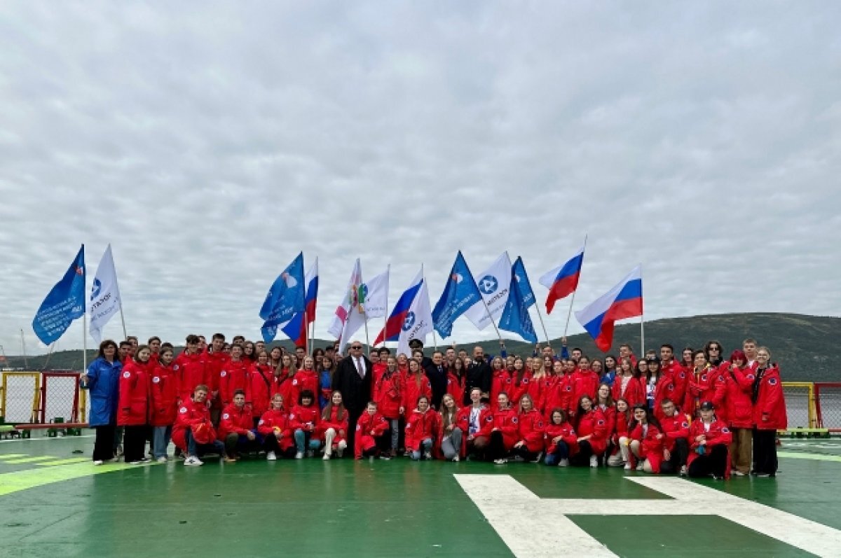    В Мурманск вернулся атомоход «50 лет Победы» с Северного полюса