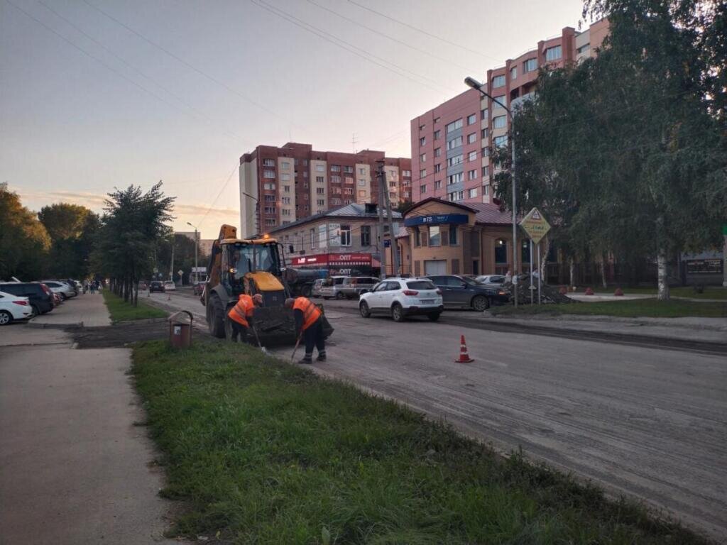 Дорожная техника вышла на ремонт второго участка ул. Первомайской в Бердске  | Бердск-Онлайн СМИ | Дзен