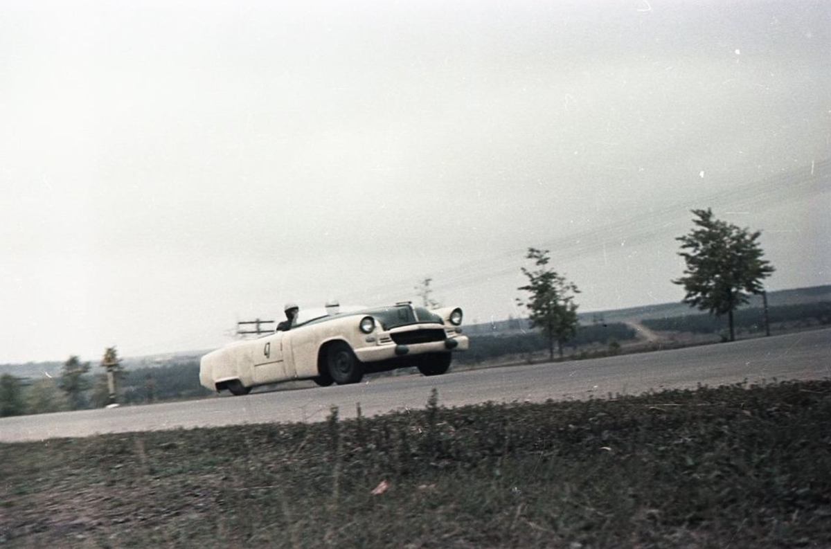 Второй раз на кольце: чемпионат СССР по автогонкам 1956 года | Мультимедиа  Арт Музей, Москва | Дзен