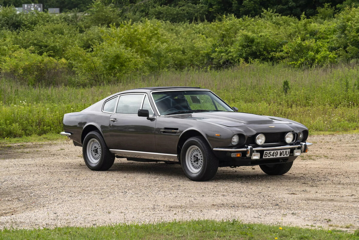 Aston Martin V8 1973. Фото RM Sotheby’s.  