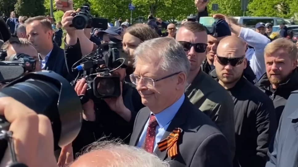 Фото: РИА Новости📷Сергей Андреев (в центре), май 2023