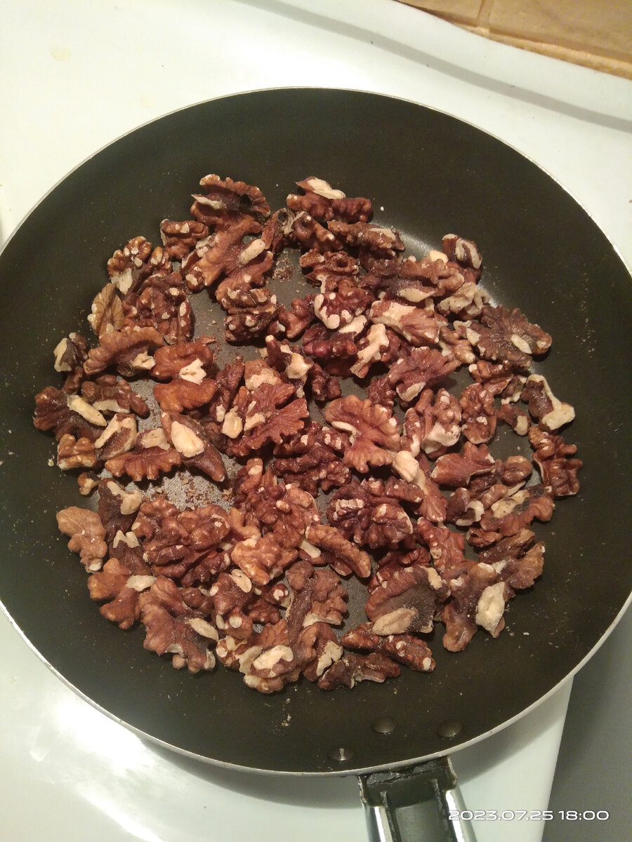 Жарка ядер грецких орехов