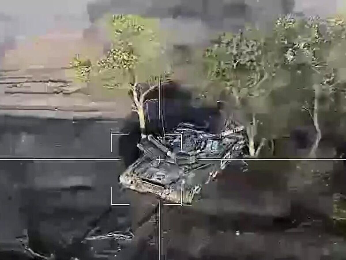    Применение модернизированного барражирующего боеприпаса "Ланцет" против военной техники ВСУ в зоне проведения спецоперации© РИА Новости / Министерство обороны РФ