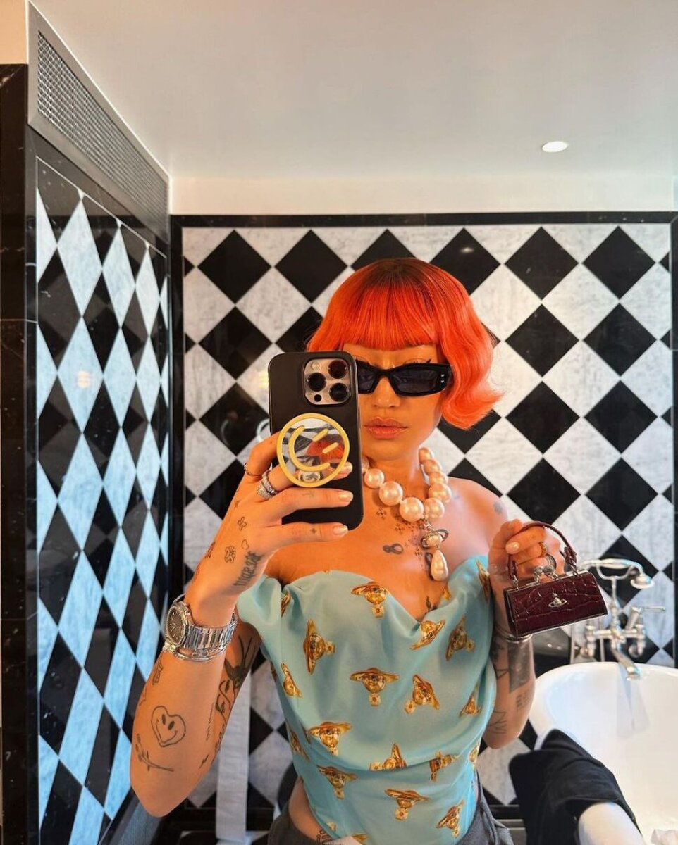 Peggy gou find the way. Peggy gou. peggy gou татуировки. peggy gou nanana. peggy gou биография.