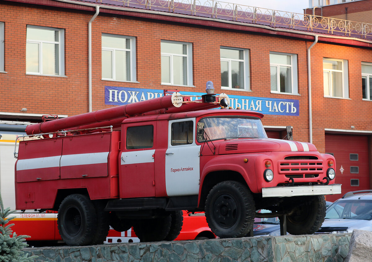 Памятник пожарному автомобилю в Горно-Алтайске | ФотоОхота на автомобили |  Дзен