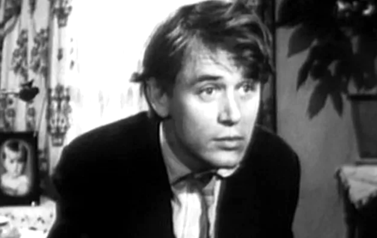 Сергей Никоненко в фильме "Странные люди" (снимок с экрана)