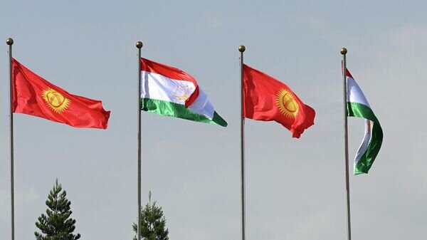    © Пресс-служба президента КР / Султан Досалиев