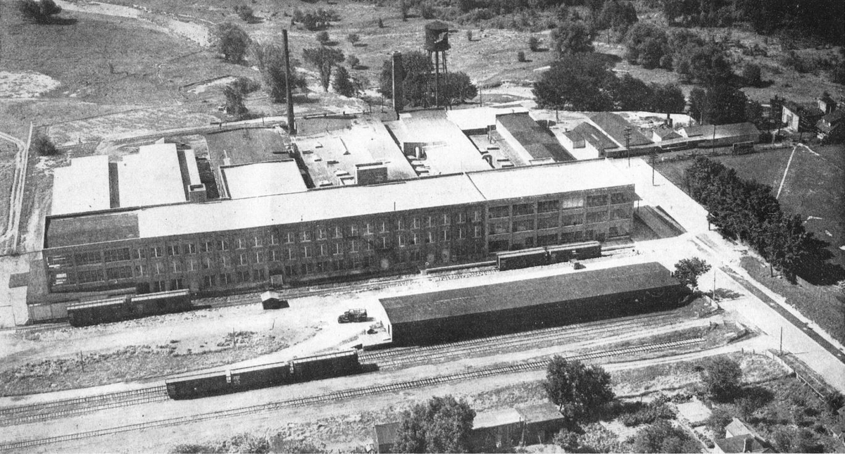 Завод по производству шин и каучука Goodyear в Боуменвилле, ок. 1945 года.