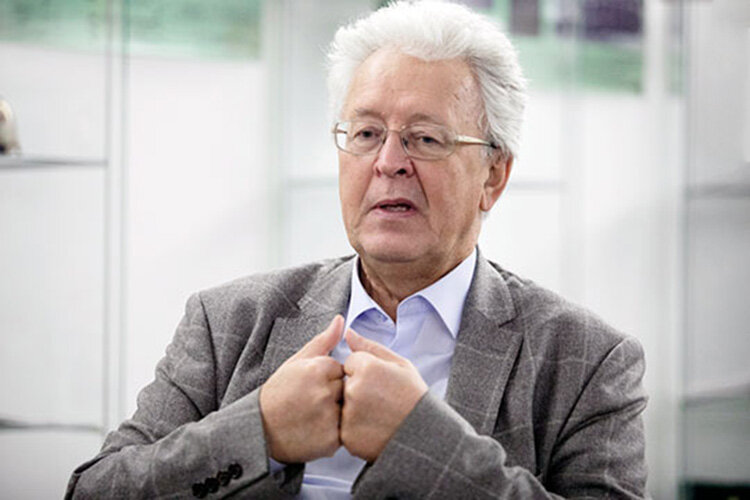  Валентин Катасонов: «Весной прошлого года в социальных сетях было огромное количество жалоб россиян, которые на тот момент времени оказались в Европейском союзе. Они рассказывали, что столкнулись с проблемами при обслуживании в местных банках» Фото: «БИЗНЕС Online»