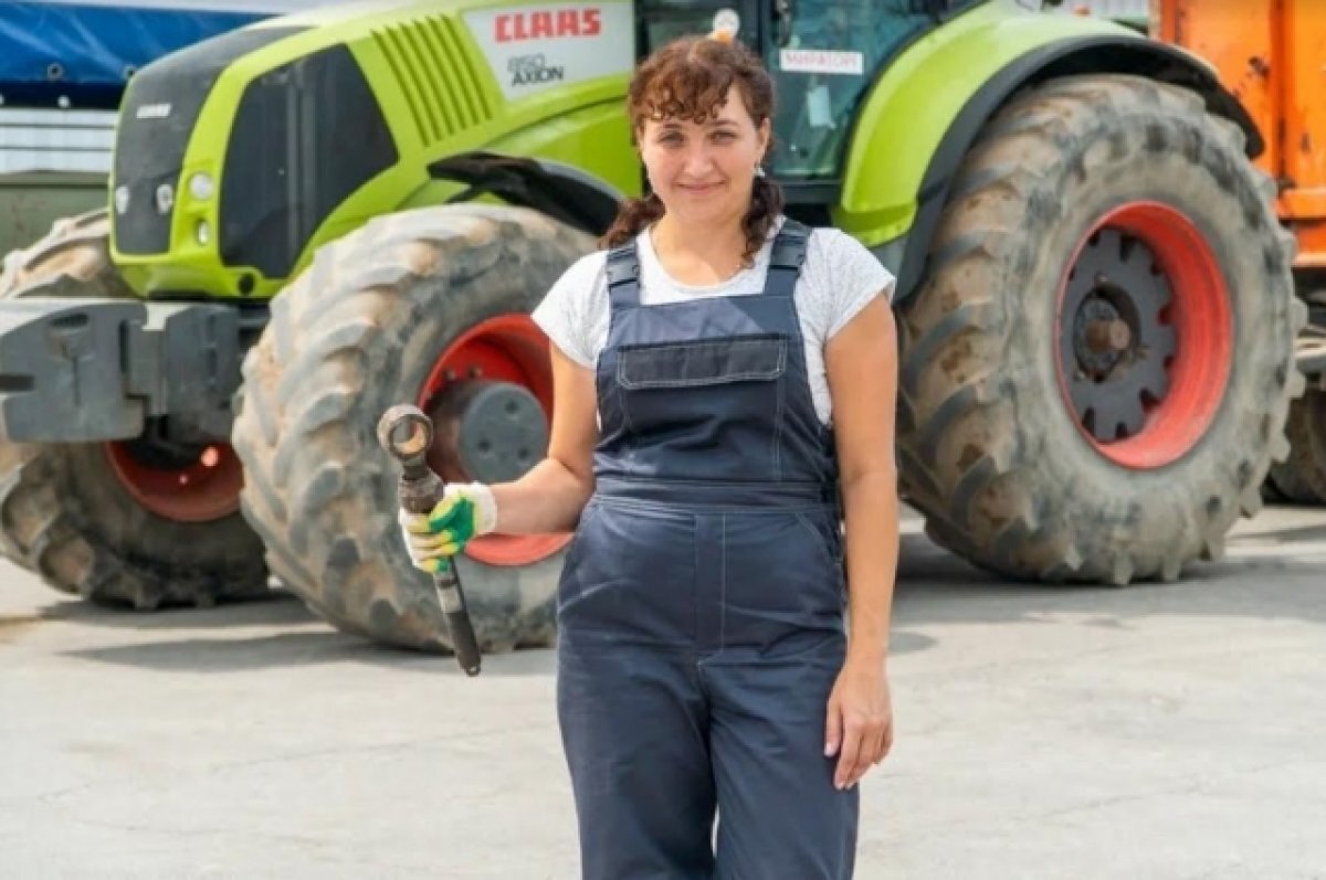    Женская ли профессия – тракторист? В «Мираторге» считают, что да