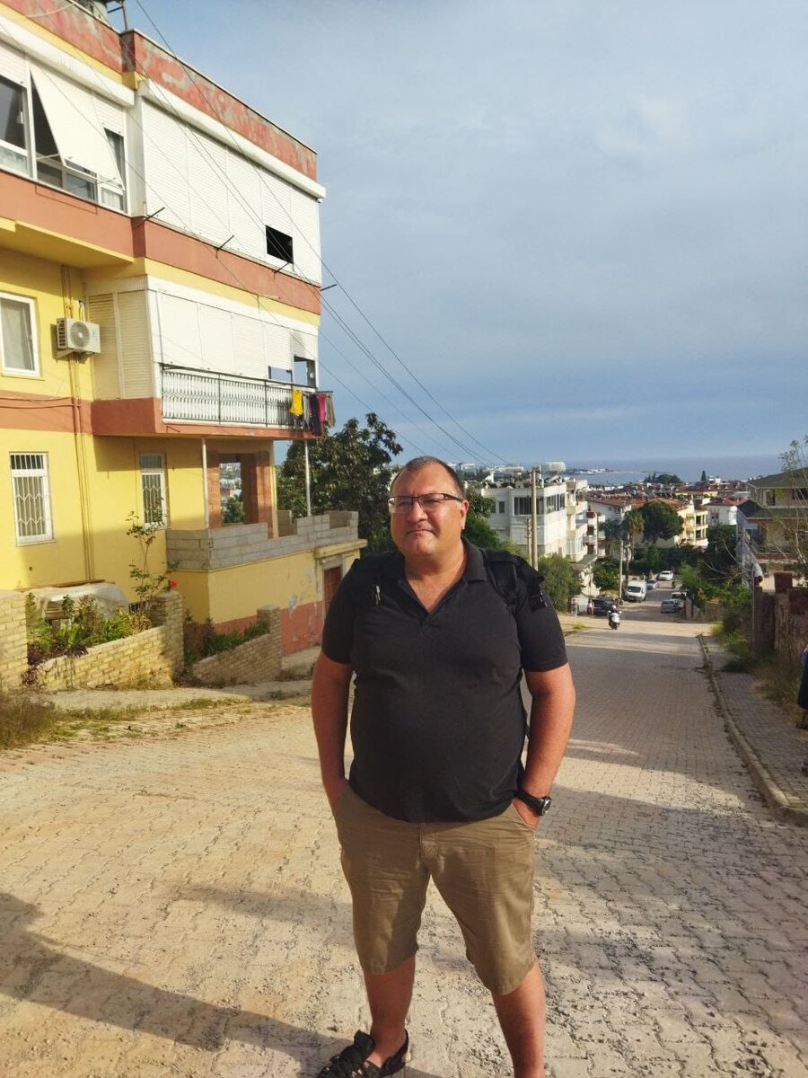 В промежутках между работой гуляю по улицам Авсаллара (Алания, Турция)