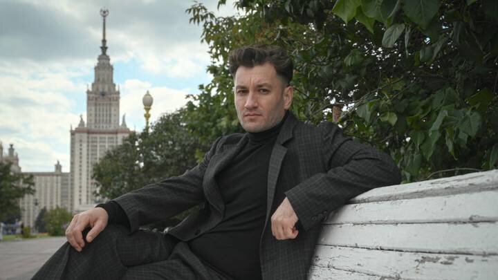  Юрий Бардаш убежден, что песни будущего должны не развлекать, а вдохновлять людей на подвиги / Фото: Алексей Орлов / Вечерняя Москва