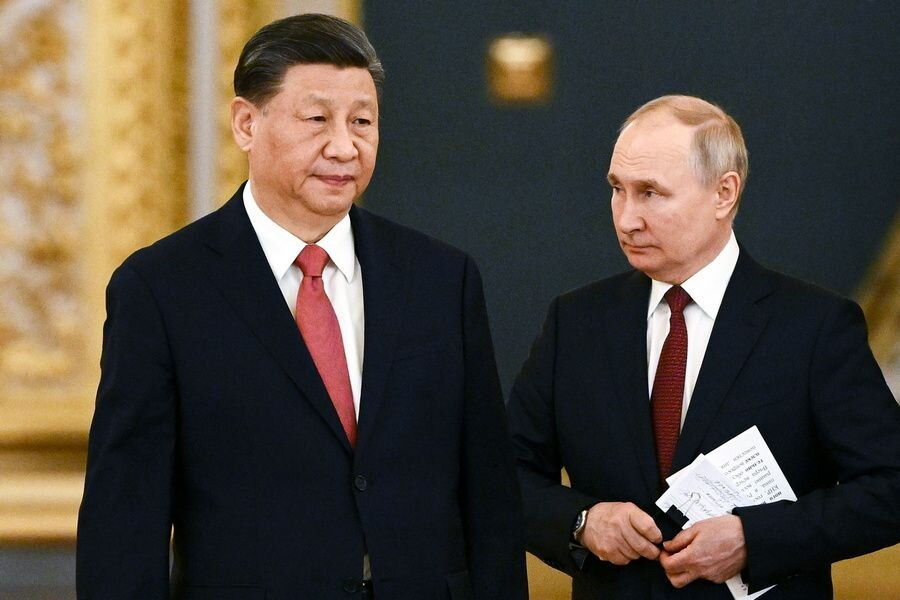    Владимир Путин и председатель КНР Си Цзиньпин © Алексей Майшев/POOL/ТАСС