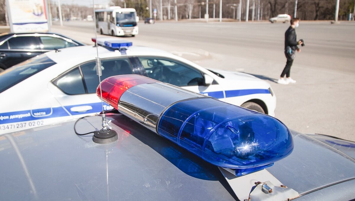     В Шахтах Ростовской области большое количество полицейских на улице связано с оперативно-профилактическим мероприятием, сообщает «Онлайн — газета КВУ города Шахты».